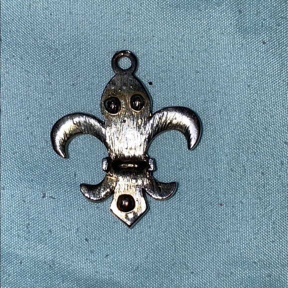 Pendent - Picture 3 of 4